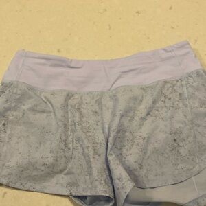 Lululemon speckled shorts 4”
